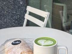 -DOUBLE HAPPINESS 双喜面包咖啡