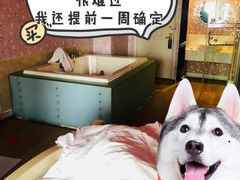 -天鹅恋主题酒店(积玉桥地铁站店)