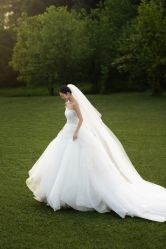 -喜爱高定婚纱摄影