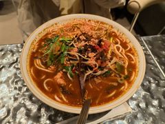 -粉八·云南米线·建水烧烤(常熟路店)