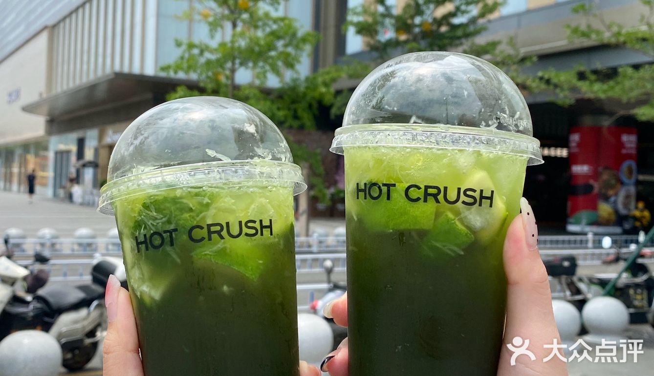 海口龙湖天街！排队也要吃的。。。