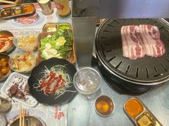 -草家酱蟹炭火烤肉店(珲春南路一店)