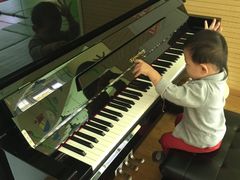 -乐融婴幼儿成长中心(四季青校区)