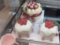 -花花卷卷·鲜食蛋糕(静安久光百货店)