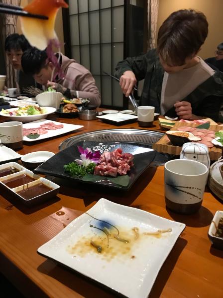 和彩放题自助餐厅(蓝色港湾店)-"和同事一起聚餐去的,环境挺不错的,.