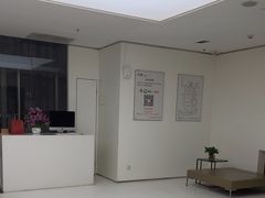 -卡罗酒店(东门晒布地铁站店)