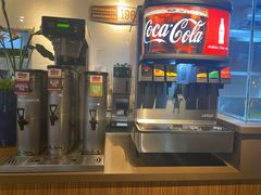 汽水畅饮-The Habit Burger Grill 哈比特汉堡(复兴soho店)
