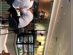 -星巴克臻选(上海中环广场2F店)