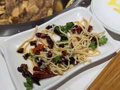 -玺炖·中国铁锅炖(虹桥天街店)