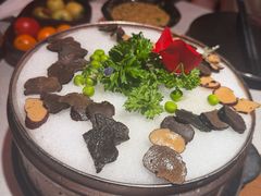 -芸山季·云南野生菌火锅(人民广场来福士店)