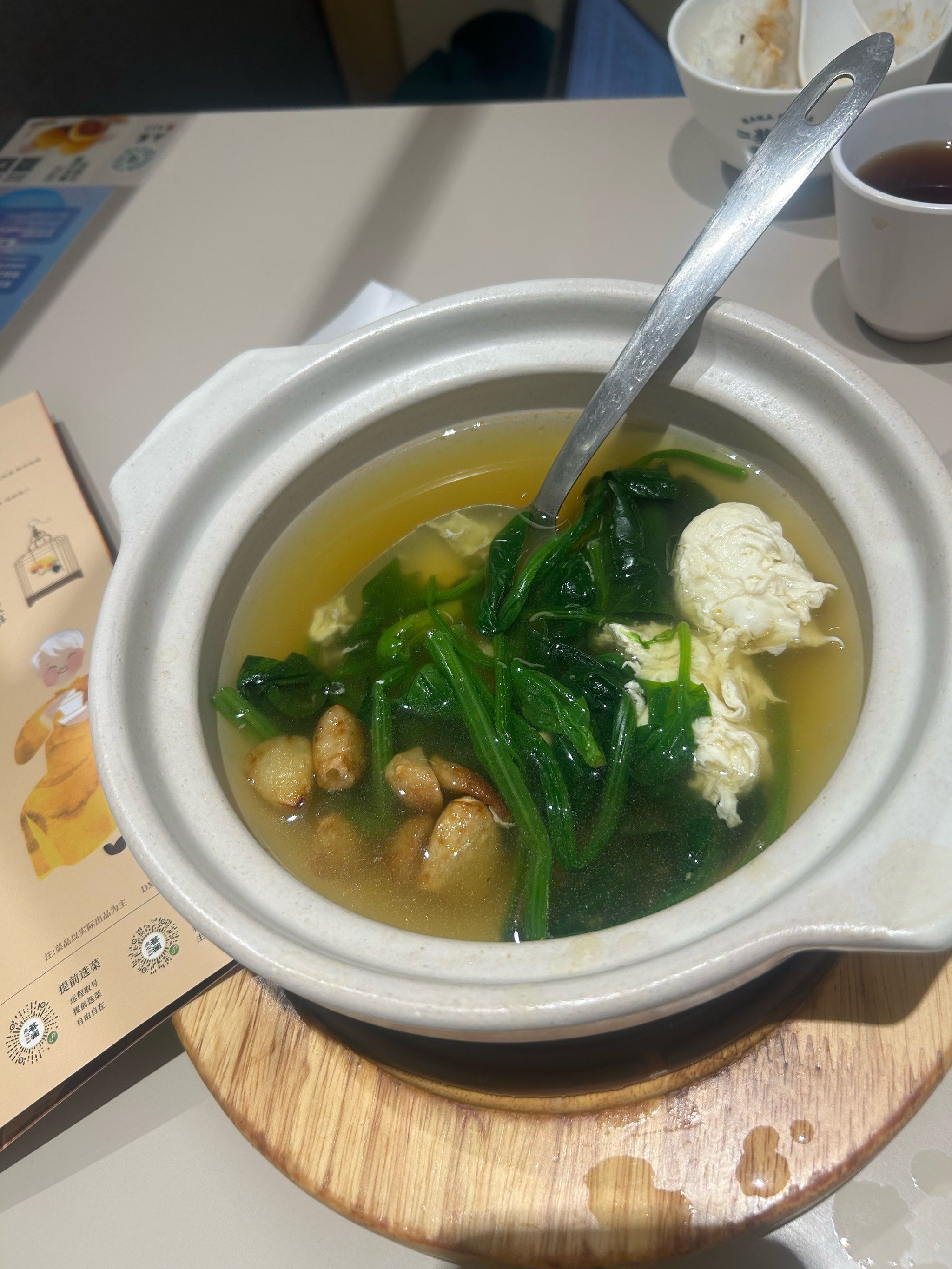 今天尝试了一道新菜,咸蛋黄上汤菠菜,太惊艳啦