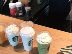 -星巴克(广州南站A18检票口楼上)