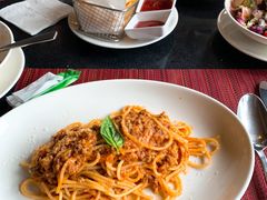 经典意大利细面配蒜味番茄酱-WOLFGANG PUCK KITCHEN & BAR(迪士尼小镇店)