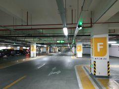 -万象城-停车场
