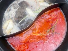 番茄鸳鸯锅-鸿姐老火锅·传统炒料(上海旗舰店)