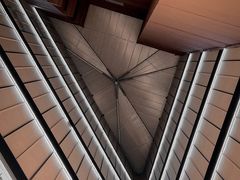 -上海虹桥中心爱琴海亚朵S酒店