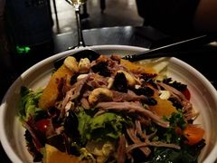 凯撒色拉-wineapp葡萄酒餐吧(外滩金融中心店)