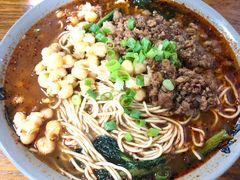 -丁丁猫重庆小面(徐州路店)
