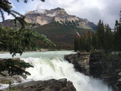 -阿萨巴斯卡瀑布观景点