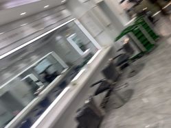-镁连社·美联社