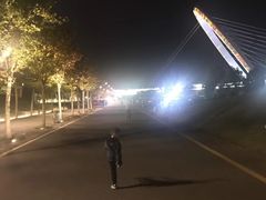 -南京眼步行桥
