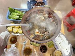 连州果园鸡-威邵鸡煲(西华路总店)