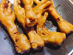 老卤鸡爪-蚝魁竹笼蒸生蚝 余杭店