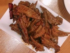 香卤鸡翅尖-小牛锅贴(西环路店)