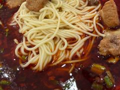 葱油排骨面-胡成记口蘑龙眼包子(盐道街店)