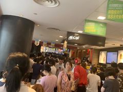 等位区-麦当劳(四川北路店)