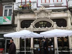 -Majestic Café