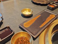 -铭牛烧肉·和牛海鲜自助(高新月牙湖店)