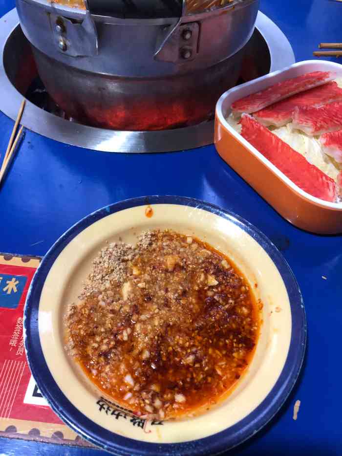 马路边边串串香(玉林店)-"这家店好停车,堂子大.服务态度好,菜品.