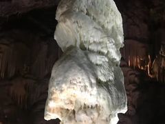 -波斯托伊纳溶洞