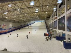 -乔波室内滑雪场