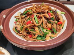 -梅利汴京烤鸭•开封豫菜地标店(东大街店)