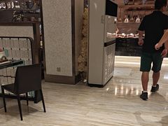 -东方红海鲜百汇(国际大厦店)