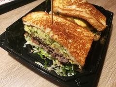 -The Habit Burger Grill 哈比特汉堡(复兴soho店)