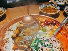 -洱火云南酸菜牛肉火锅(石景山当代商城店)