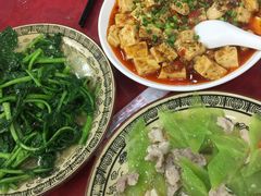 -乡土特色.冷锅鱼.牦牛肉汤锅