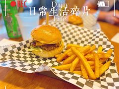 招牌汉堡-UMAMI乌玛米披萨·汉堡·清真Halal(红岭北店)