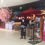 门口要登记手机号和名字，需要看随申码，一定要绿码