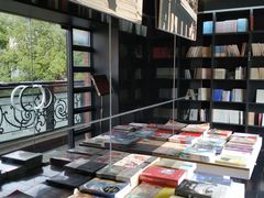 -钟书阁(松江泰晤士小镇店)