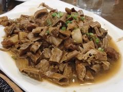 -临街徽菜馆·正宗黄山味