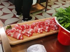 -洪氏嗨捞·广东猪肚鸡·椰子鸡火锅(西咸万象城店)