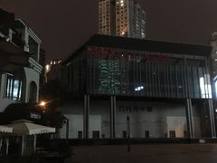 -日月光中心广场