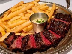 经典牛排配特色薯条-壳里西餐厅Coquille Seafood Bistro(蒙自路店)