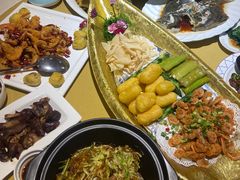 -顺峰海鲜酒楼(省府店)