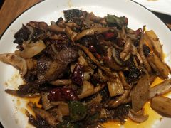-十三式重庆江湖菜(金茂览秀城店)