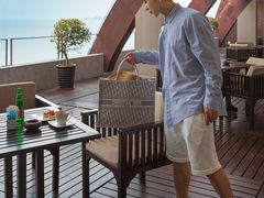 -三亚湾海居铂尔曼度假酒店